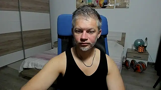 Snapshot of RobbyShawz chatting on July 22, 4:04 am RobbyShawz online show from July 22, 4:04 am
