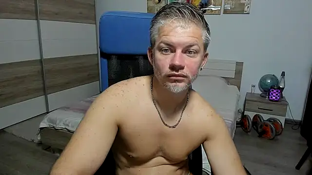 Snapshot of RobbyShawz chatting on July 27, 3:57 am RobbyShawz online show from July 27, 3:57 am