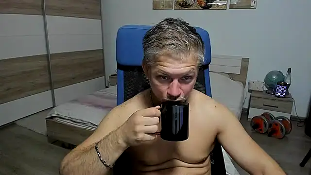 Snapshot of RobbyShawz chatting on July 31, 4:01 am RobbyShawz online show from July 31, 4:01 am