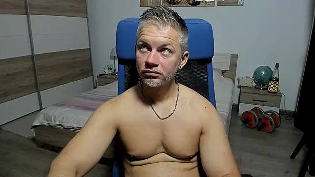 Snapshot of RobbyShawz chatting on August 1, 4:23 am RobbyShawz online show from August 1, 4:23 am