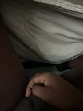 Snapshot of Hmmmtachatte2 chatting on October 19, 2:40 pm Hmmmtachatte2 online show from October 19, 2:40 pm