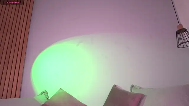 mia-reeves online show from July 15, 6:57 pm