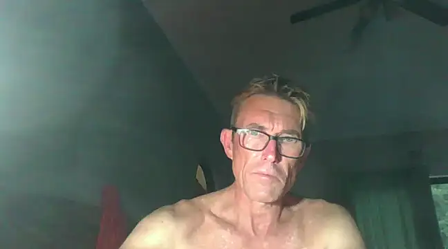 Snapshot of xykenrah@xh chatting on January 8, 3:40 am xykenrahxh online show from January 8, 3:40 am