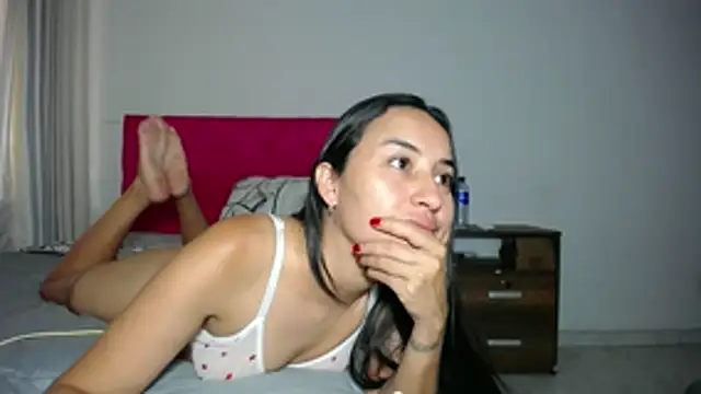 Snapshot of LisaRiveraxxx chatting on October 24, 5:53 pm LisaRiveraxxx online show from October 24, 5:53 pm