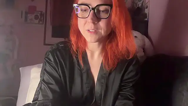 Nikky Divine online show from March 6, 8:49 pm