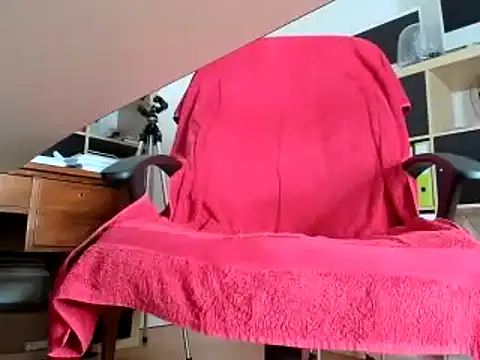 Snapshot of leccaleccafiga chatting on February 25, 8:19 pm leccaleccafiga online show from February 25, 8:19 pm