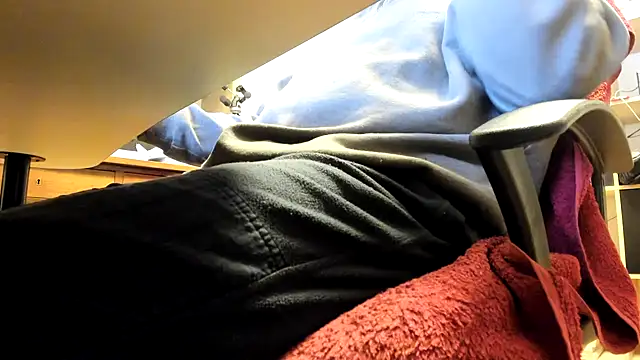 Snapshot of leccaleccafiga chatting on March 4, 5:13 pm leccaleccafiga online show from March 4, 5:13 pm