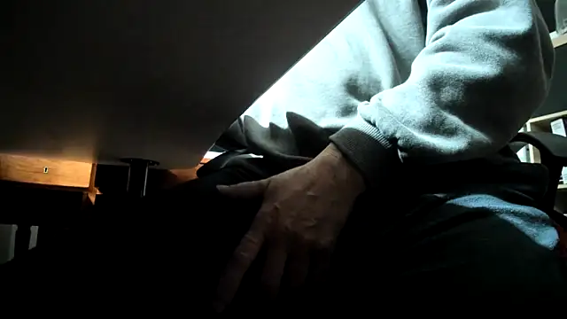 Snapshot of leccaleccafiga chatting on March 9, 11:25 am leccaleccafiga online show from March 9, 11:25 am