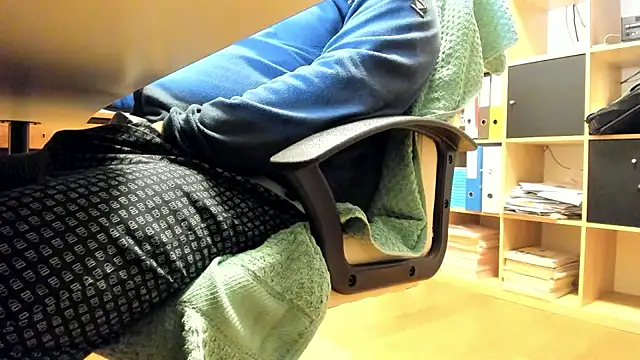 Snapshot of leccaleccafiga chatting on January 13, 9:20 pm leccaleccafiga online show from January 13, 9:20 pm