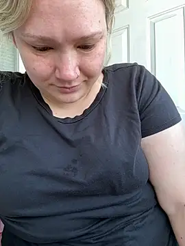 Snapshot of PiggyRose chatting on July 25, 2:25 pm PiggyRose online show from July 25, 2:25 pm
