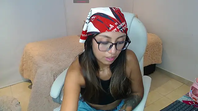 Gabi morales online show from December 5, 3:04 am