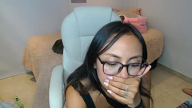 Gabi morales online show from December 6, 4:14 am