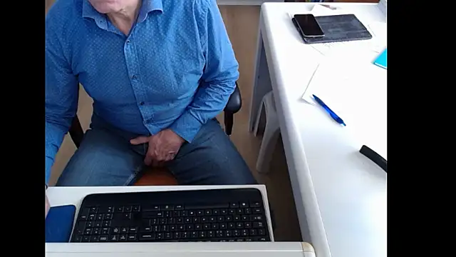 dutchpornking online show from October 30, 9:44 am