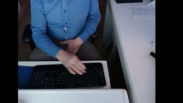 dutchpornking online show from January 18, 7:23 am