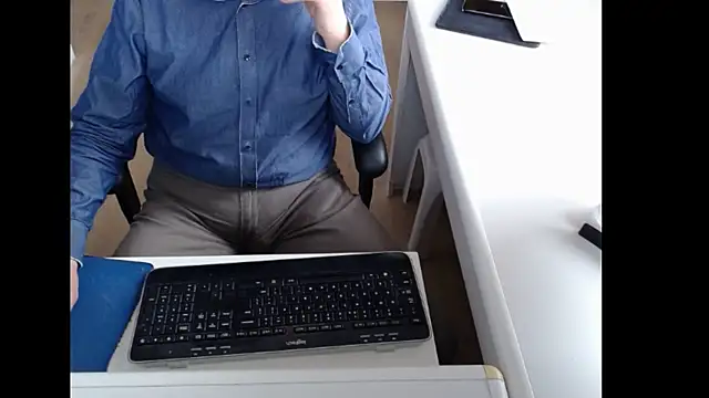 dutchpornking online show from April 27, 6:33 am