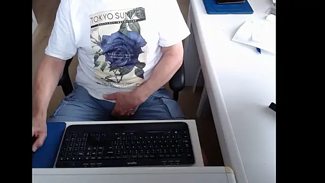 dutchpornking online show from June 5, 6:20 am