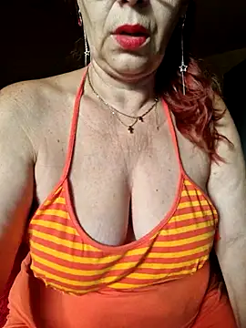 Snapshot of Chriss_Tinaa chatting on July 1, 4:36 am Chriss Tinaa online show from July 1, 4:36 am