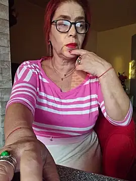 Snapshot of Chriss_Tinaa chatting on July 15, 3:23 am Chriss Tinaa online show from July 15, 3:23 am
