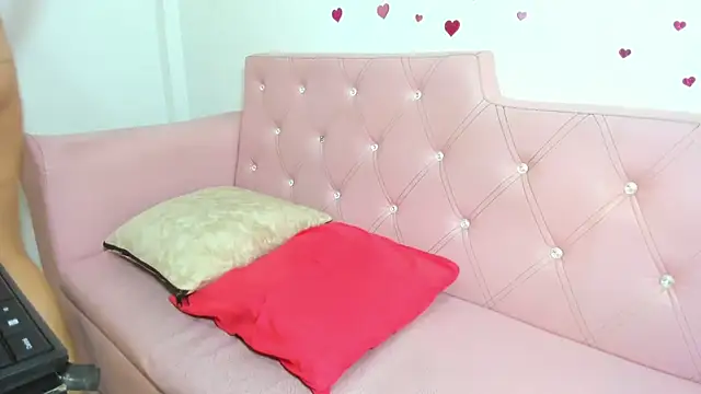 Snapshot of allyson_cute1 chatting on March 19, 12:23 pm allyson cute1 online show from March 19, 12:23 pm