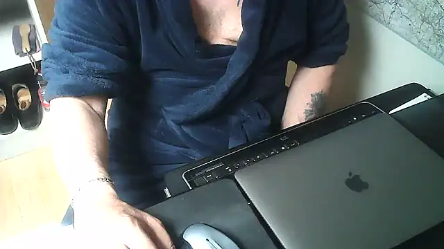Snapshot of DUDURA@xh chatting on March 22, 10:29 am DUDURAxh online show from March 22, 10:29 am
