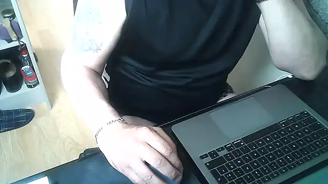 Snapshot of DUDURA@xh chatting on April 29, 12:42 pm DUDURAxh online show from April 29, 12:42 pm