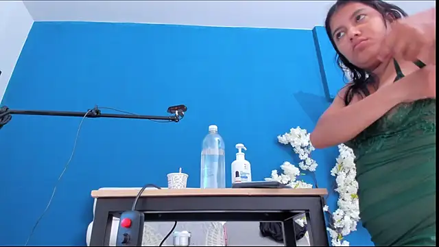 Snapshot of letty_straus chatting on June 4, 11:05 am letty straus online show from June 4, 11:05 am