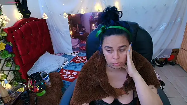 elektra 32 online show from January 25, 10:51 am