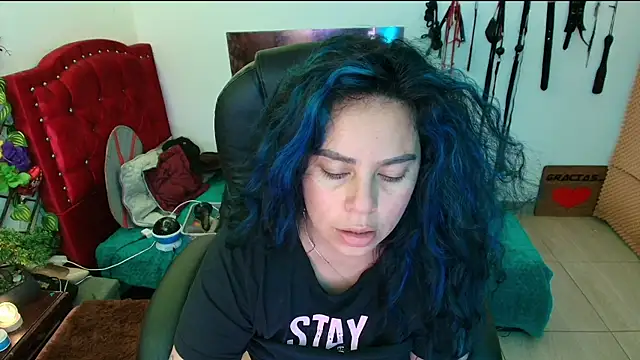 elektra 32 online show from February 27, 4:43 pm