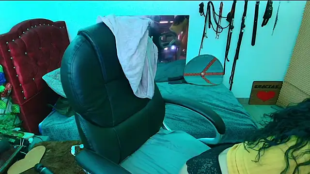 elektra 32 online show from March 17, 5:23 am