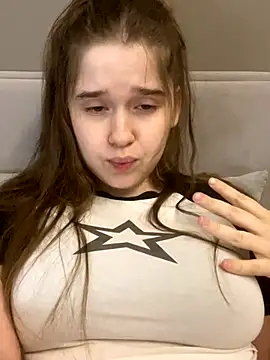 Snapshot of HornyGirlH chatting on November 16, 11:32 pm HornyGirlH online show from November 16, 11:32 pm