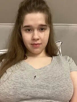 Snapshot of HornyGirlH chatting on November 25, 12:54 am HornyGirlH online show from November 25, 12:54 am