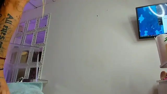 Snapshot of LisaAkira chatting on January 15, 5:58 pm LisaAkira online show from January 15, 5:58 pm