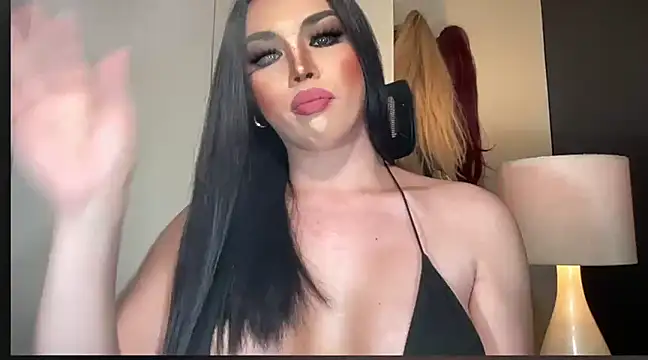 Snapshot of MISSANACONDA chatting on February 6, 5:46 am MISSANACONDA online show from February 6, 5:46 am