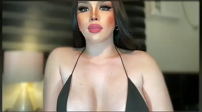 Snapshot of MISSANACONDA chatting on February 8, 5:08 am MISSANACONDA online show from February 8, 5:08 am