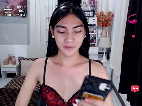 Snapshot of LAVIDALENATS chatting on January 8, 8:38 am LAVIDALENATS online show from January 8, 8:38 am
