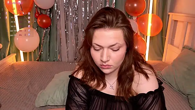 Snapshot of Evahadson chatting on November 21, 9:57 pm Evahadson online show from November 21, 9:57 pm