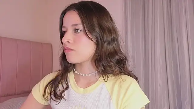 Amaia Daniells online show from December 3, 4:20 am