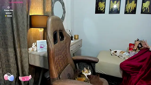 Snapshot of TwilightMistress69 chatting on December 21, 7:13 am TwilightMistress69 online show from December 21, 7:13 am