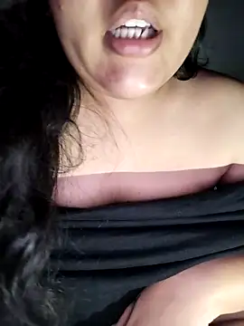 Snapshot of Annerae chatting on September 23, 4:32 pm Annerae online show from September 23, 4:32 pm