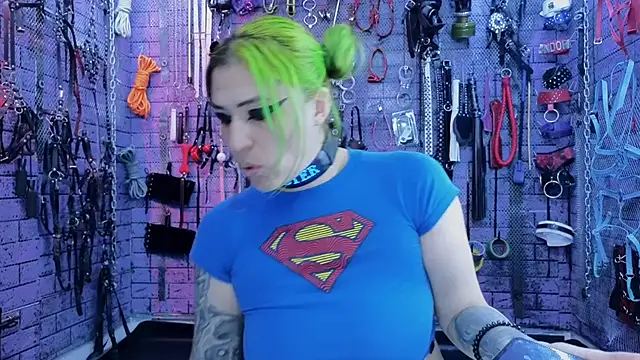 Snapshot of PANDORANEZZ chatting on March 4, 5:42 am PANDORANEZZ online show from March 4, 5:42 am