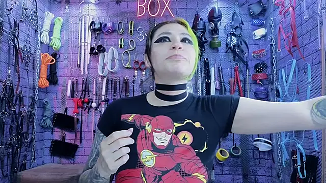 Snapshot of PANDORANEZZ chatting on March 12, 7:46 am PANDORANEZZ online show from March 12, 7:46 am