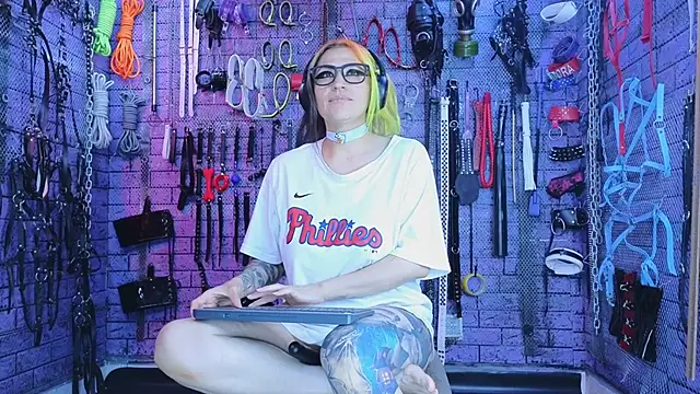 Snapshot of PANDORANEZZ chatting on November 13, 10:52 pm PANDORANEZZ online show from November 13, 10:52 pm