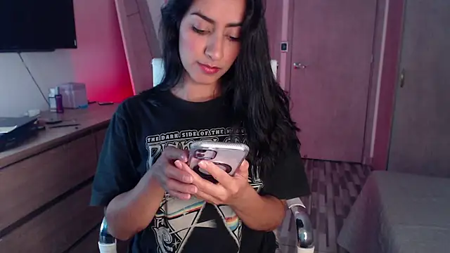 Snapshot of Brown_skin11 chatting on September 22, 9:17 pm Brown skin11 online show from September 22, 9:17 pm