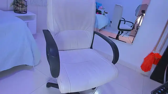 Meghan stonne  online show from February 2, 7:34 pm