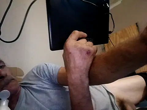 sausylolly online show from September 19, 8:16 am