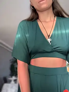 Snapshot of YOUR-KARINA chatting on December 7, 6:43 am YOUR-KARINA online show from December 7, 6:43 am