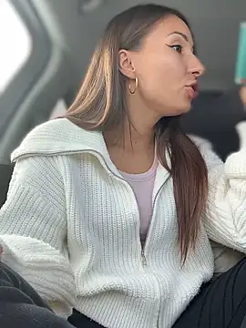 Snapshot of YOUR-KARINA chatting on January 23, 6:49 am YOUR-KARINA online show from January 23, 6:49 am