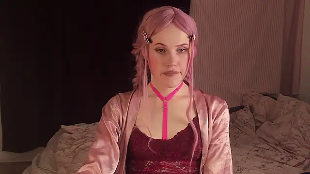 EffieMinki online show from December 11, 6:20 pm