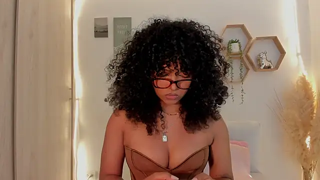 mariam hill online show from July 11, 7:05 pm