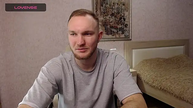 Toress1 online show from March 3, 4:35 pm